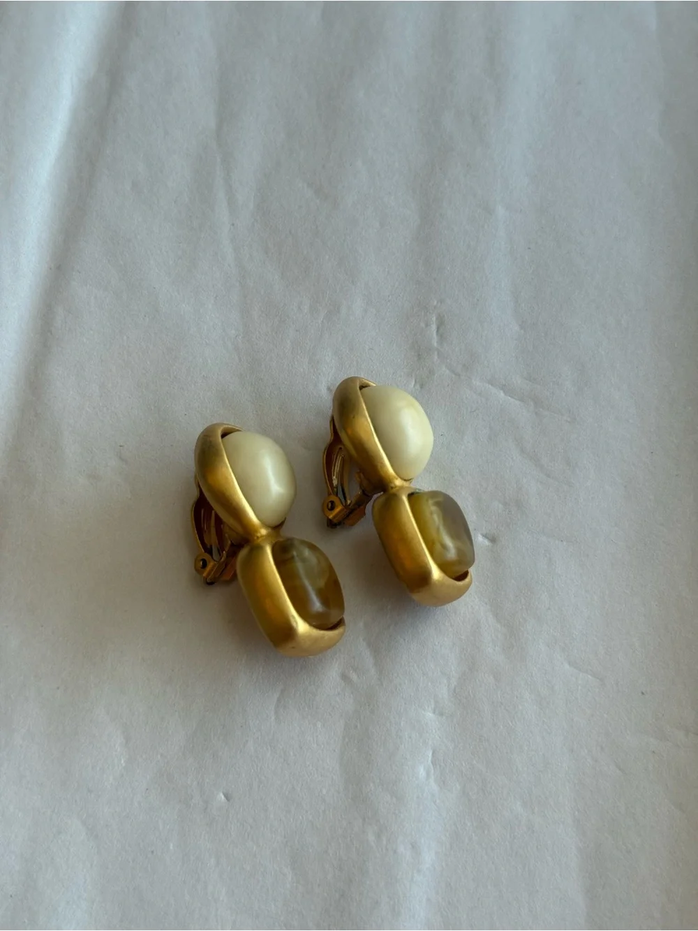 NORMA JEAN DESIGN | Vintage Amber Brushed Gold and Cream Clip On Earrings